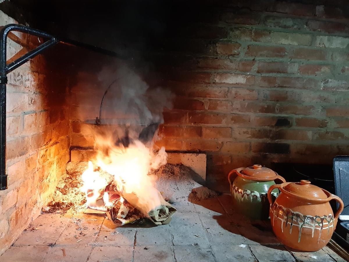 Ribarska Kuca - Ilok ,Tradicijska Kuca-Sobe Lägenhet Exteriör bild
